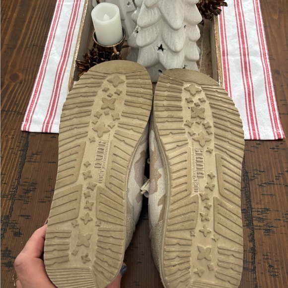 Hey Dude Women’s Camo Slip-On Shoes - Picture 3 of 3